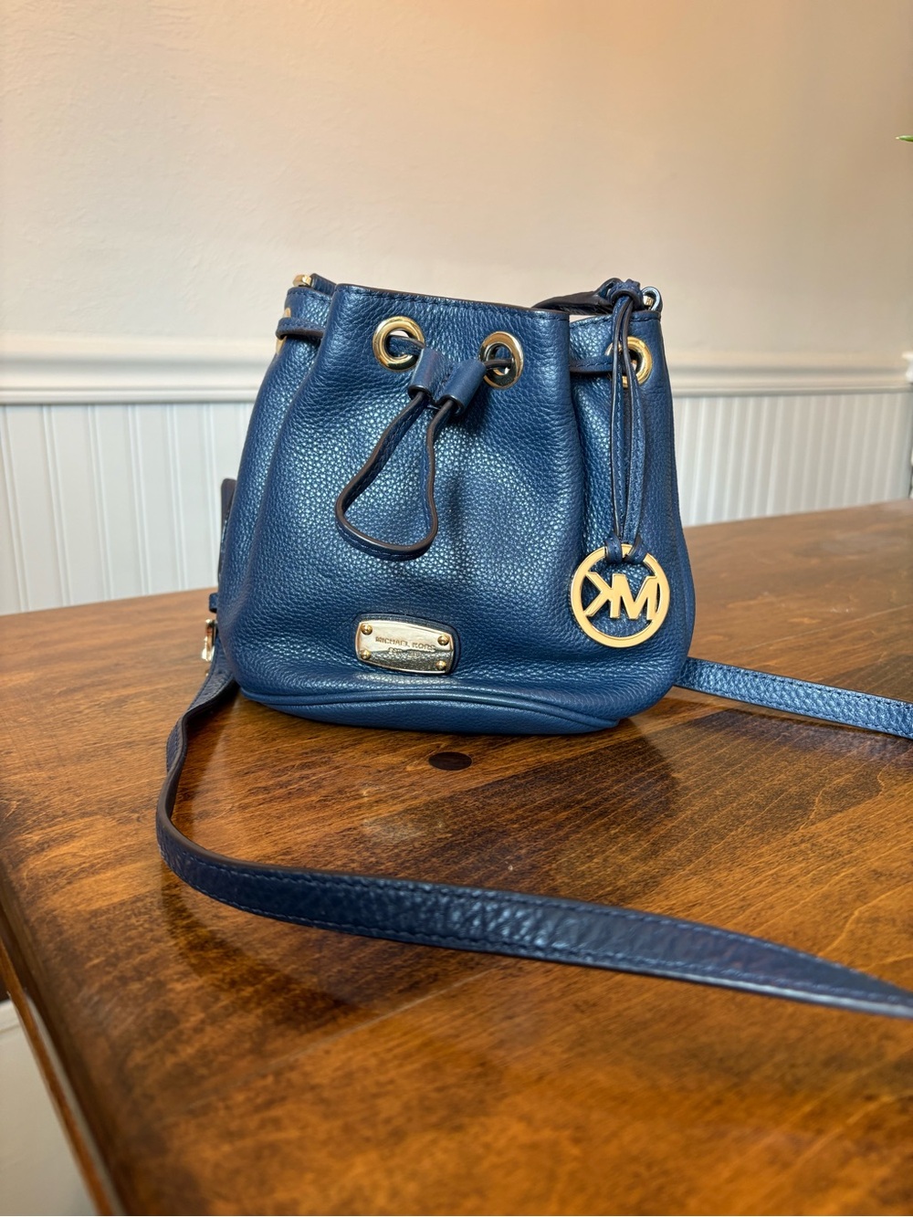 Michael Kors Navy Leather Drawstring Crossbody Bucket Bag